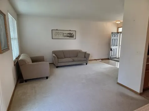 542 Peregrine Parkway Bartlett IL 60103