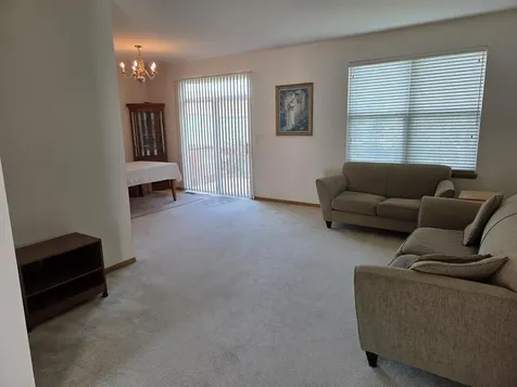 542 Peregrine Parkway Bartlett IL 60103