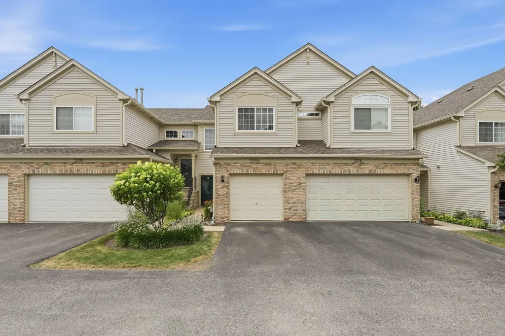 201 Nicole Drive South Elgin IL 60177