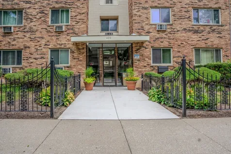 420 South Home Avenue Oak Park IL 60302