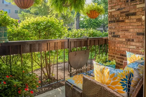 420 South Home Avenue Oak Park IL 60302