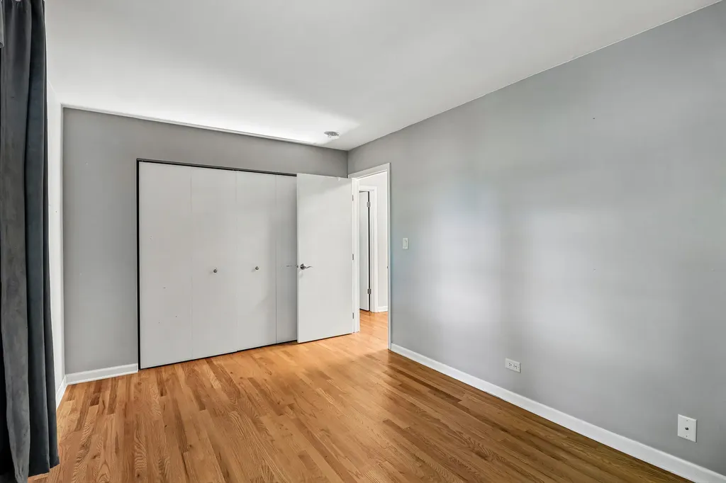 702 Buffalo Circle Carol Stream IL 60188
