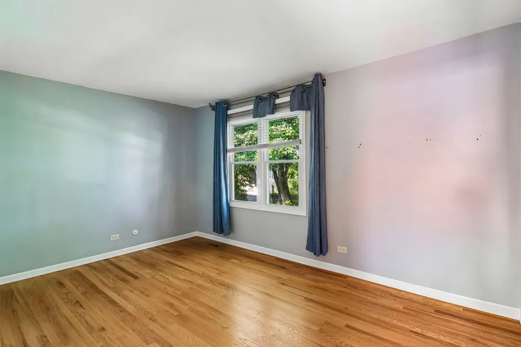 702 Buffalo Circle Carol Stream IL 60188