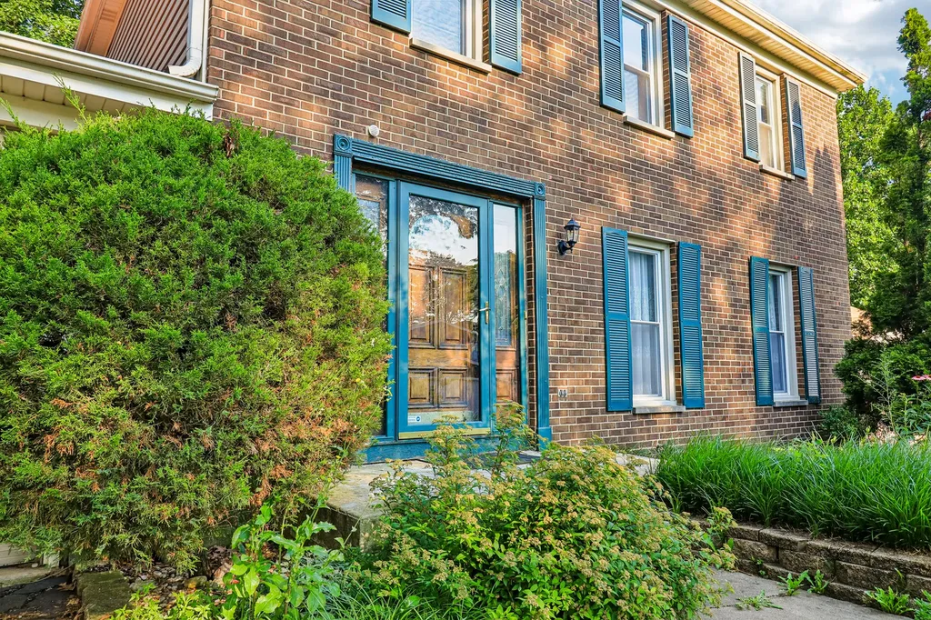 702 Buffalo Circle Carol Stream IL 60188