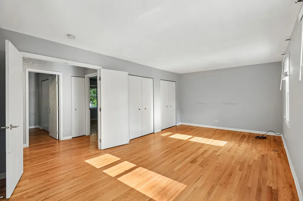 702 Buffalo Circle Carol Stream IL 60188