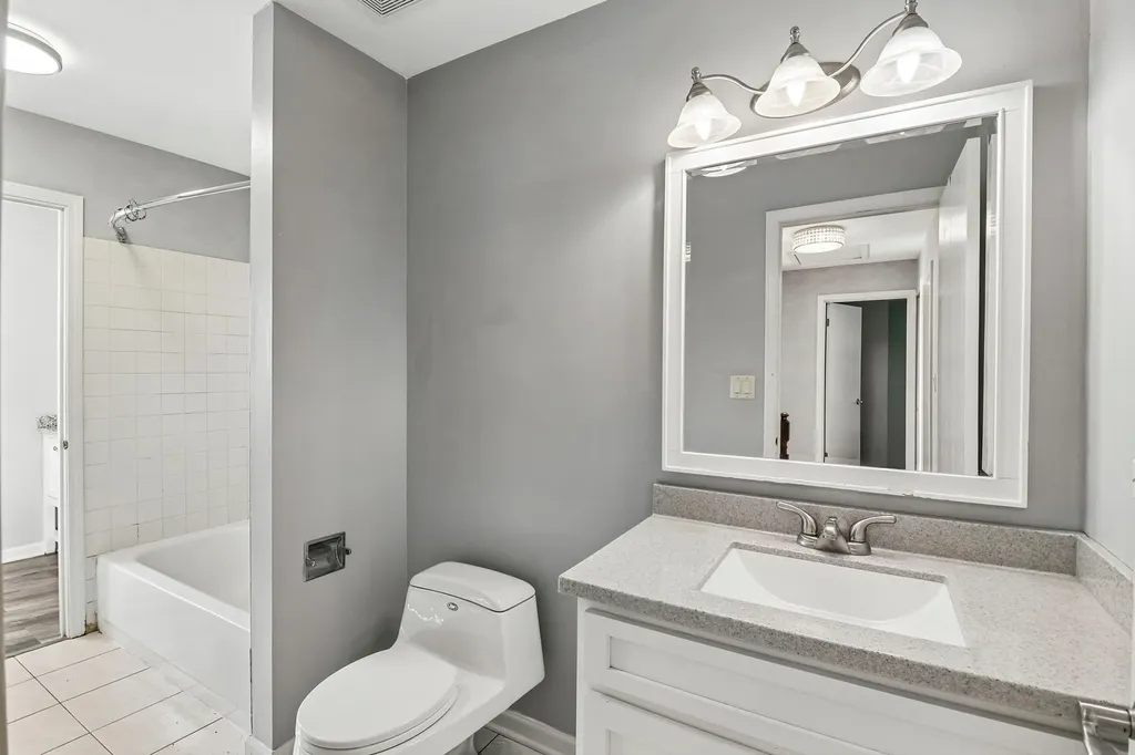 702 Buffalo Circle Carol Stream IL 60188
