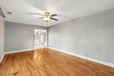 702 Buffalo Circle Carol Stream IL 60188