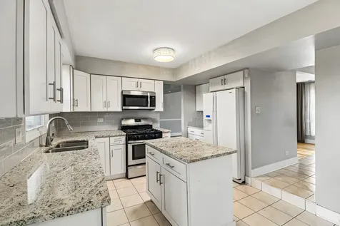 702 Buffalo Circle Carol Stream IL 60188