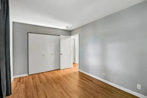 702 Buffalo Circle Carol Stream IL 60188