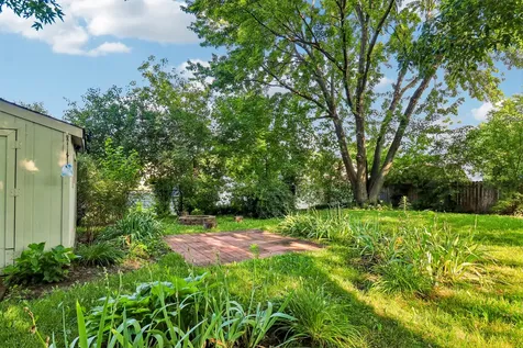 702 Buffalo Circle Carol Stream IL 60188