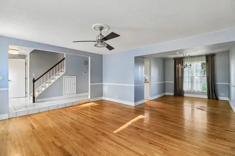702 Buffalo Circle Carol Stream IL 60188