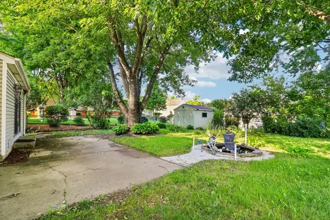 702 Buffalo Circle Carol Stream IL 60188