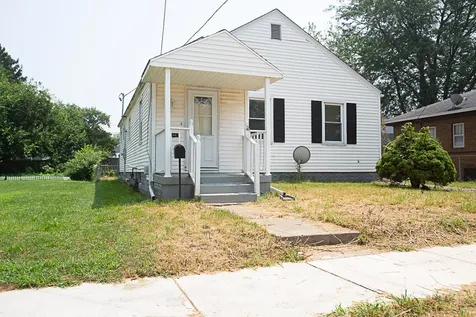 618 Maple Street Bloomington IL 61701