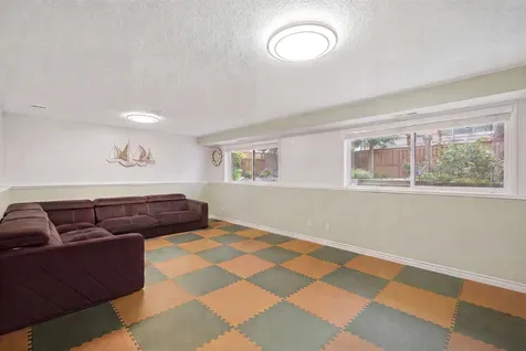 7006 West Carol Avenue Niles IL 60714