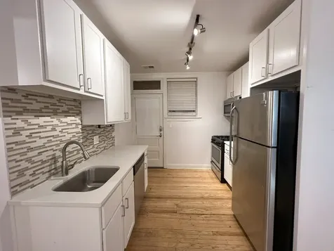 4843 North Ashland Avenue Chicago IL 60640