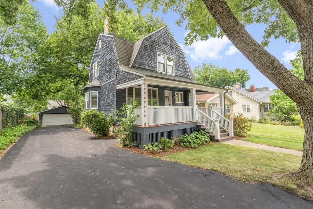 4142 Wolf Road Western Springs IL 60558