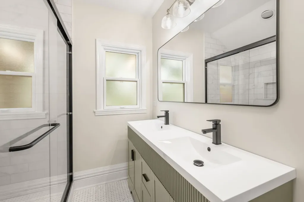 4142 Wolf Road Western Springs IL 60558