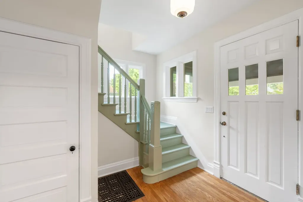 4142 Wolf Road Western Springs IL 60558