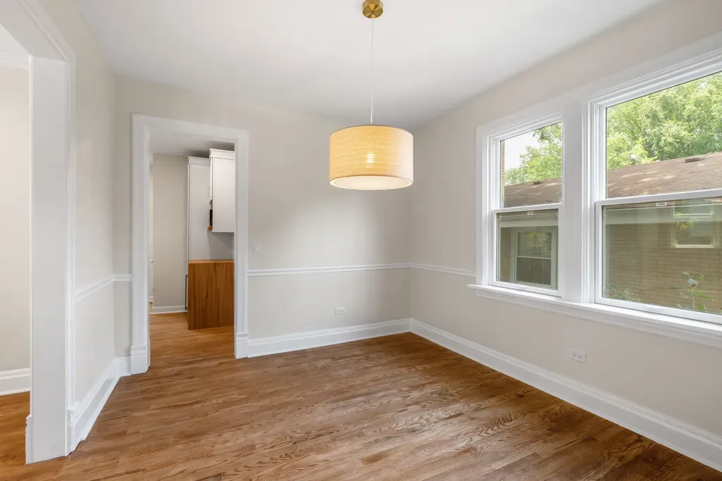 4142 Wolf Road Western Springs IL 60558