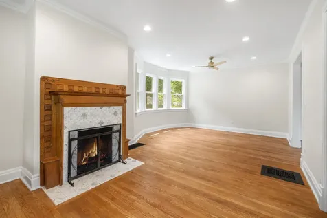 4142 Wolf Road Western Springs IL 60558