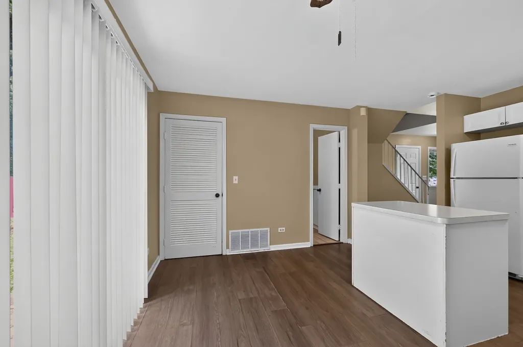 1371 Andover Drive Aurora IL 60504