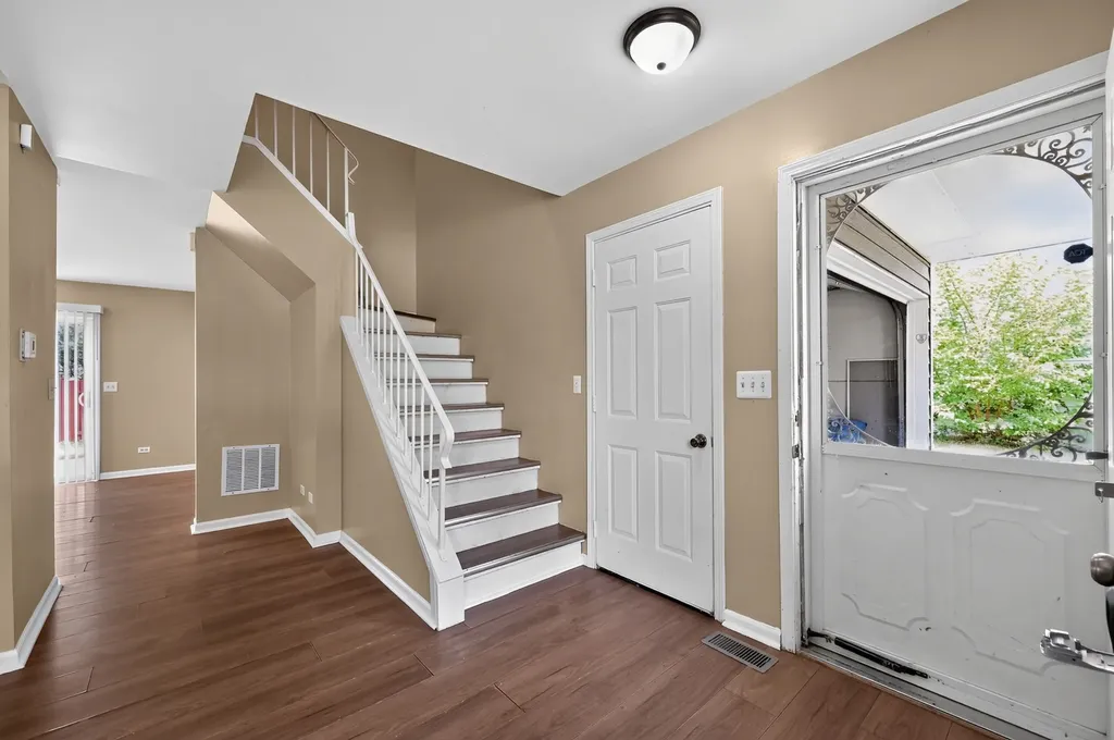 1371 Andover Drive Aurora IL 60504