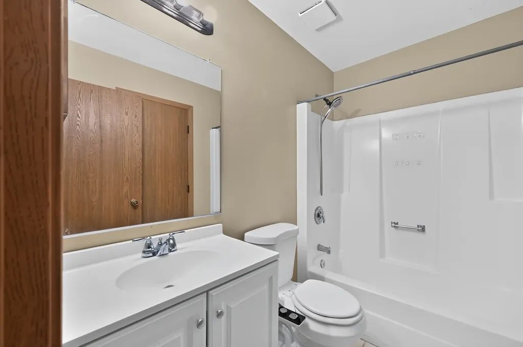 1371 Andover Drive Aurora IL 60504