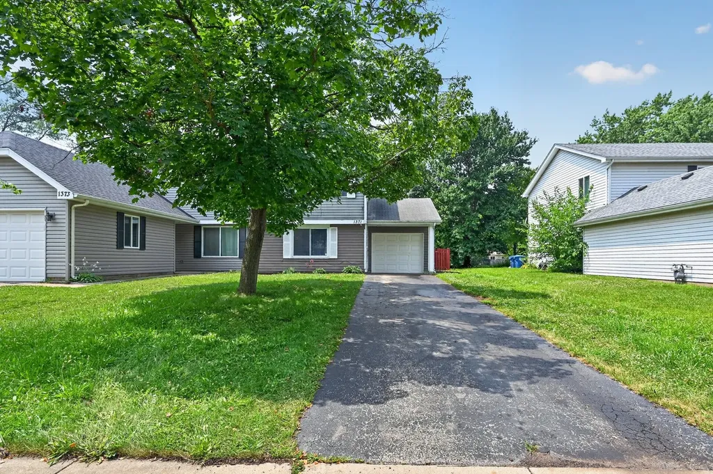 1371 Andover Drive Aurora IL 60504