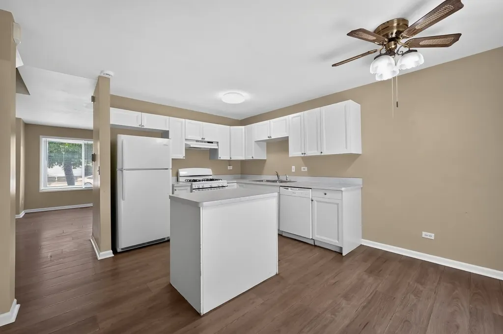 1371 Andover Drive Aurora IL 60504