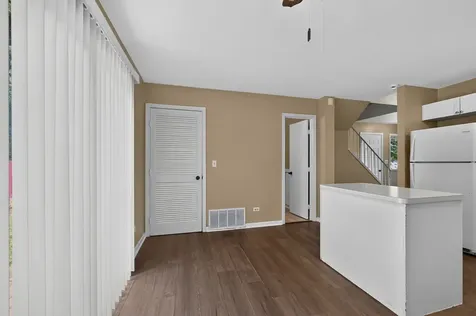 1371 Andover Drive Aurora IL 60504