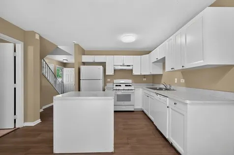 1371 Andover Drive Aurora IL 60504