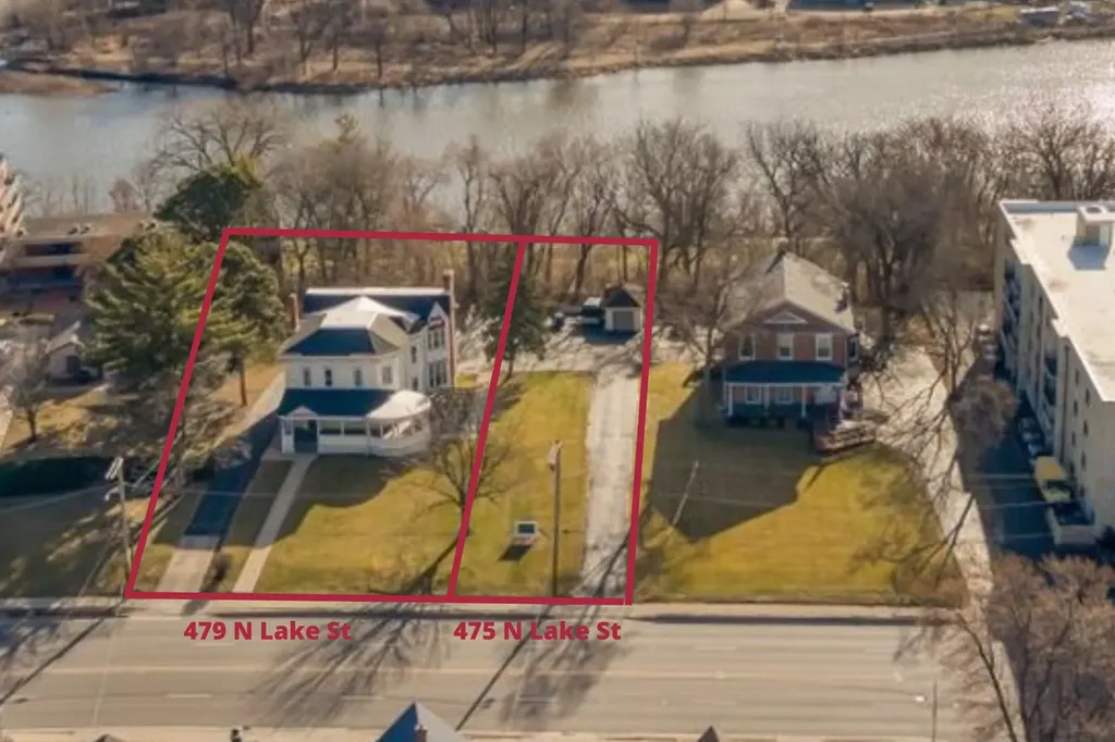 479 North Lake Street Aurora IL 60506