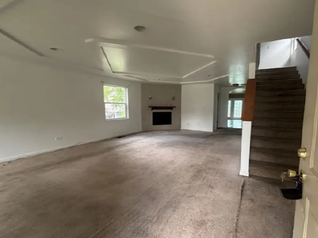 11031 South Mackinaw Avenue Chicago IL 60617