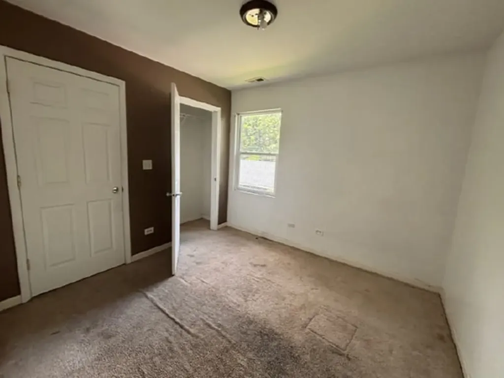 11031 South Mackinaw Avenue Chicago IL 60617