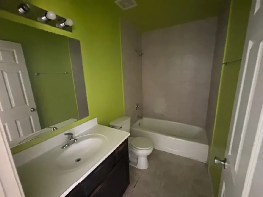 11031 South Mackinaw Avenue Chicago IL 60617