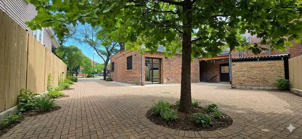 3832 North Lincoln Avenue Chicago IL 60613