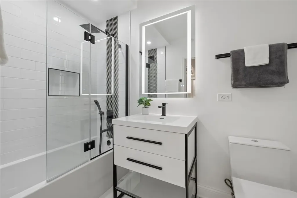 630 North State Street Chicago IL 60654