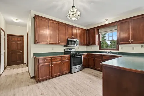 1207 David A Barry Drive Shorewood IL 60404