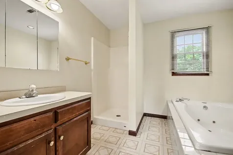 1207 David A Barry Drive Shorewood IL 60404
