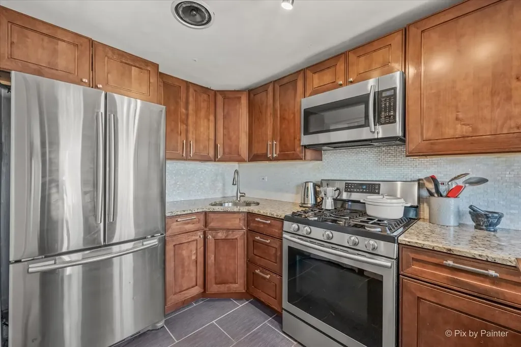 5942 West Thorndale Avenue Chicago IL 60646