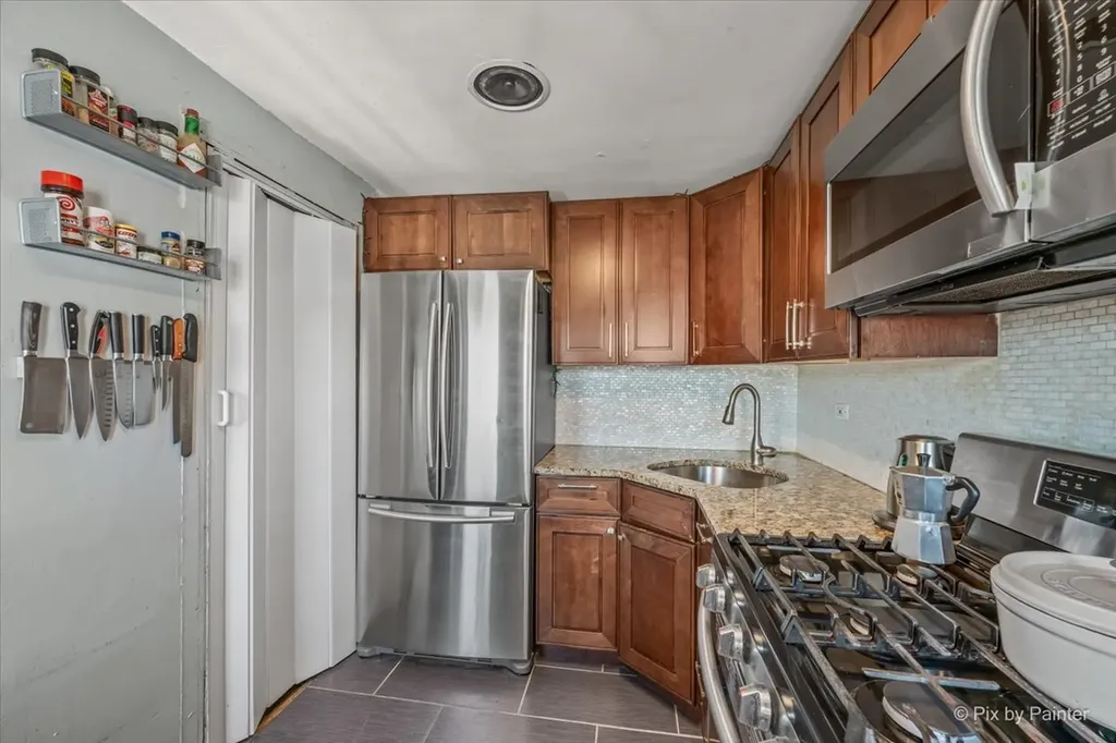 5942 West Thorndale Avenue Chicago IL 60646