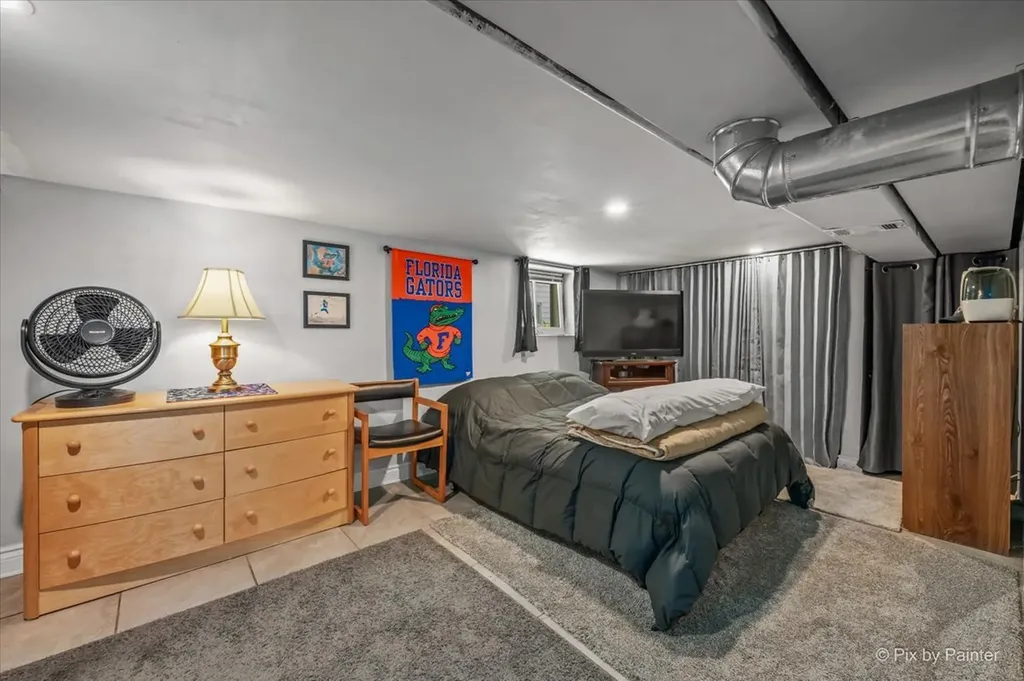 5942 West Thorndale Avenue Chicago IL 60646