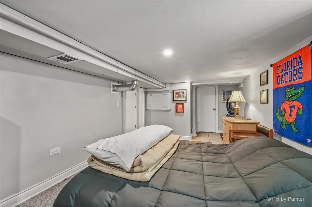 5942 West Thorndale Avenue Chicago IL 60646