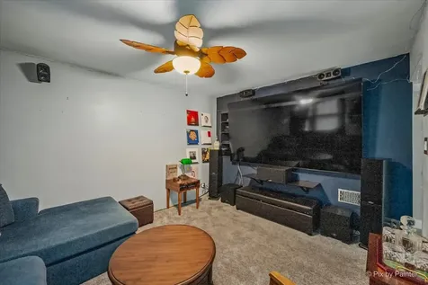 5942 West Thorndale Avenue Chicago IL 60646