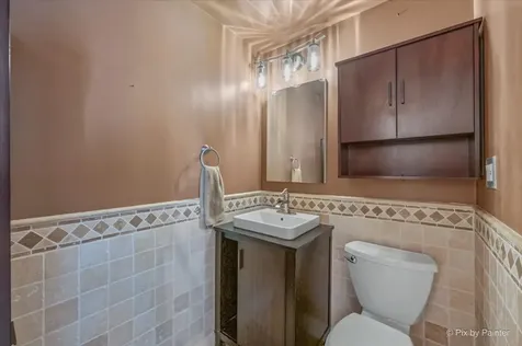 5942 West Thorndale Avenue Chicago IL 60646