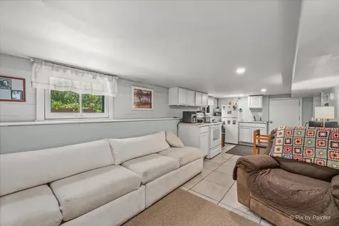5942 West Thorndale Avenue Chicago IL 60646