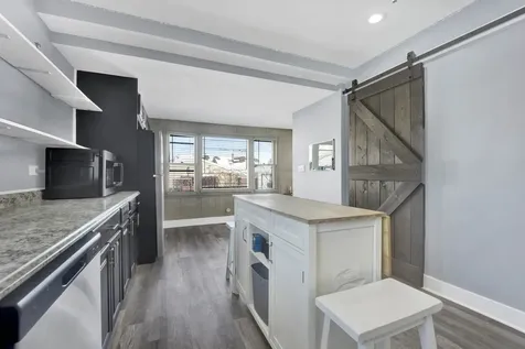 5942 West Thorndale Avenue Chicago IL 60646