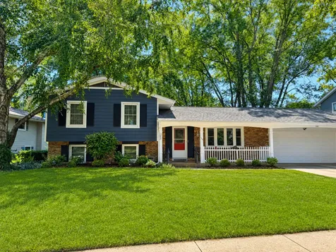 1260 Fellows Street St. Charles IL 60174