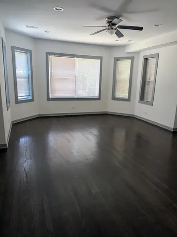 7953 South Essex Avenue S Chicago IL 60617