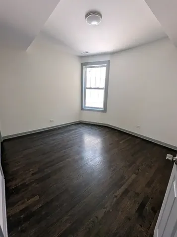 7953 South Essex Avenue S Chicago IL 60617
